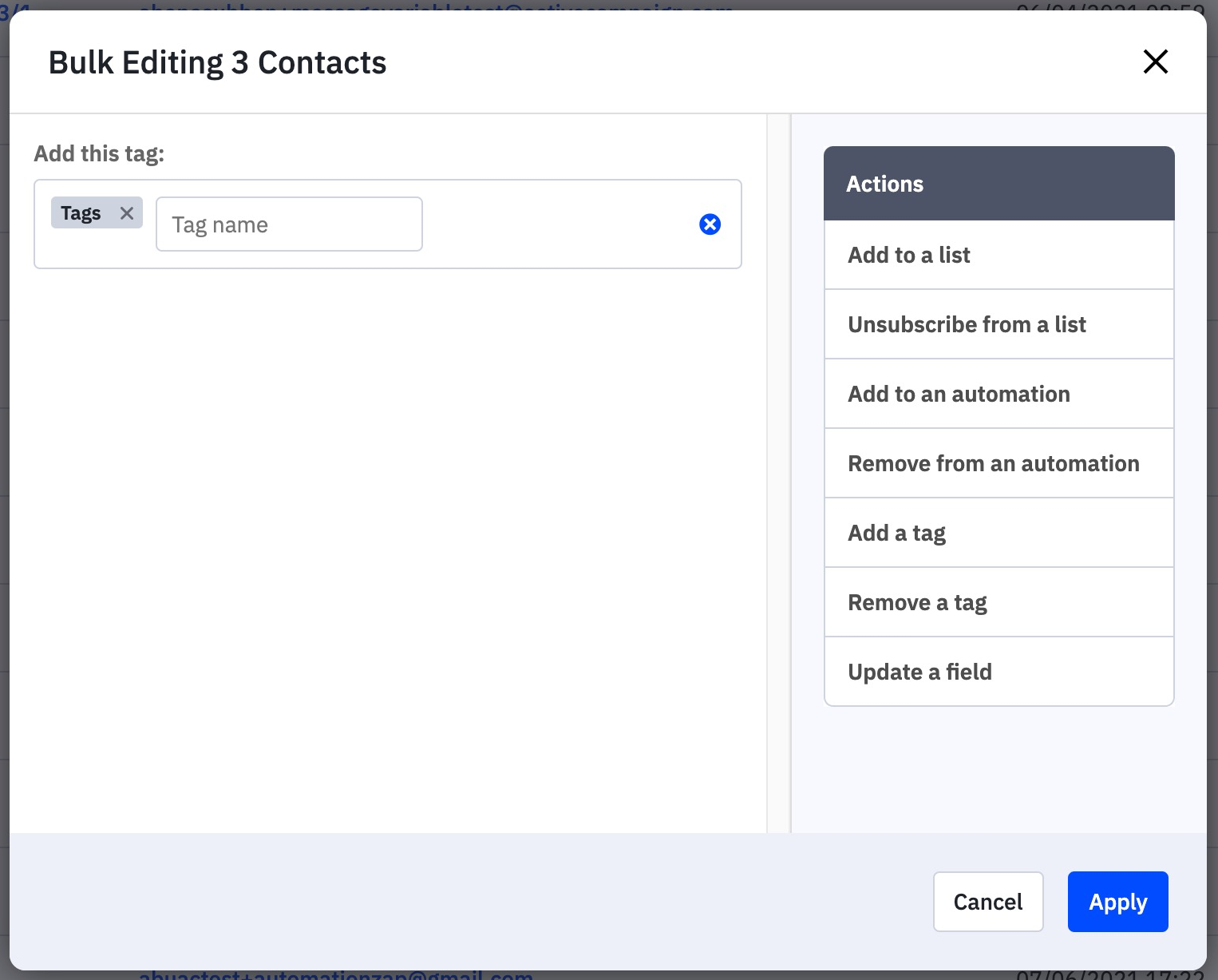 Exemple de l'éditeur en bloc Ajouter une tag à trois contacts.jpg